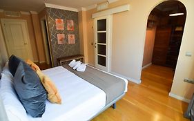 Cremades Duke Apartment